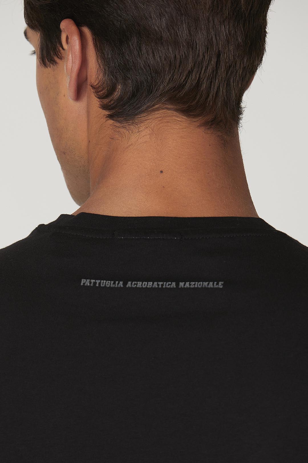 detail Tričko t-shirt m.c. 232TS2155J538